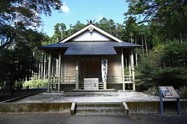 人穴浅間神社：人穴洞穴に漂う霊気と戦国時代の幽霊の怨念