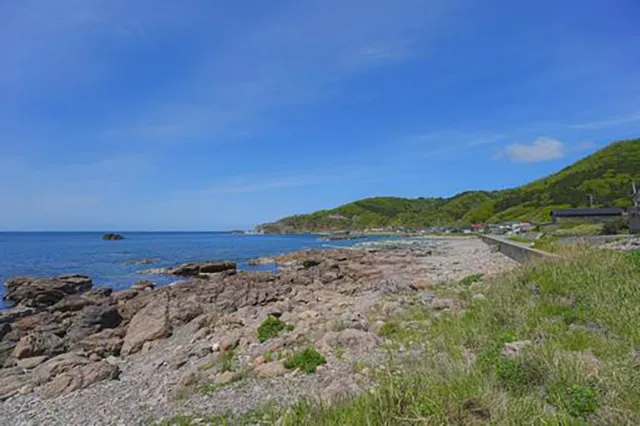加茂青砂海岸：秋田の津波被災地に響く子供の霊と砂の音の心霊噂