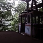 奥多摩湖ロープウェイ:三頭山口駅跡地に漂う廃墟と周辺のバイク事故が呼ぶ心霊現象