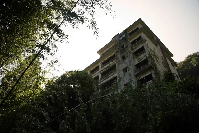 旧笠置観光ホテル:京都の山奥に潜む地縛霊四柱の恐怖と焼身自殺オーナーの呪縛