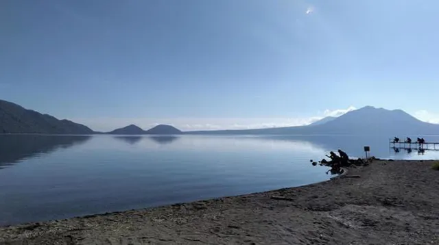 支笏湖:死骨湖と呼ばれる北海道の闇に潜む水面の霊気と水面に浮かぶ白い影