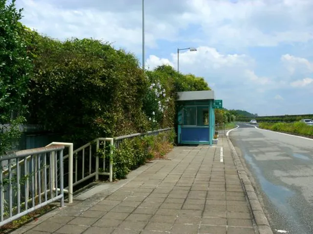 高速北条BS：加西市の心霊バス停に現れる母子の霊と丑三つ時の恐怖