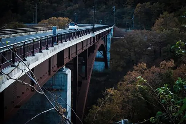 雪割橋：西白河の自殺の名所に漂うサラリーマンの霊の恐怖とクラクションの真相