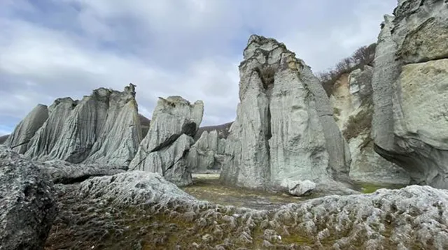 仏ヶ浦：青森下北半島の断崖に潜む自殺の名所と幽霊の恐怖