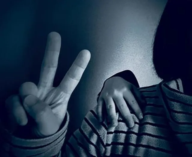 心霊写真を見分ける究極ガイド!? 本物と偽物の見極め方を完全解説!