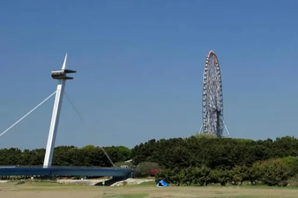 葛西臨海公園の恐怖：海辺に響く亡魂の影