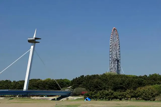 葛西臨海公園の恐怖：海辺に響く亡魂の影