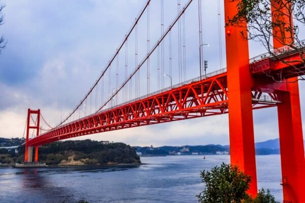 平戸大橋：夜の橋に響く幽霊の気配と音