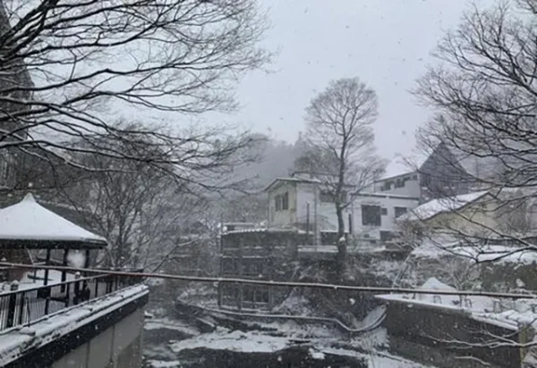 旧東山温泉街：廃墟と女性の霊