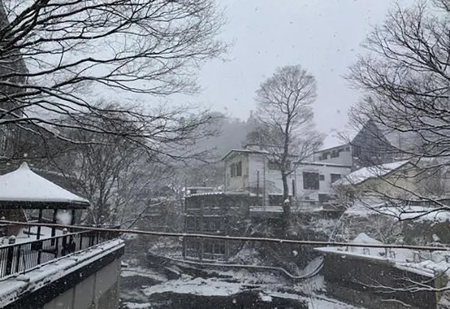 旧東山温泉街:廃墟と女性の霊