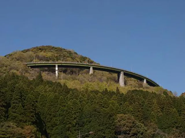 人吉ループ橋:人吉の事故と自殺の恐怖の真相