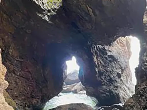 カンカネ洞：1983年津波の悲劇と子どもの霊