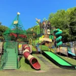 滝の宮公園:戦没者慰霊塔と女性の霊