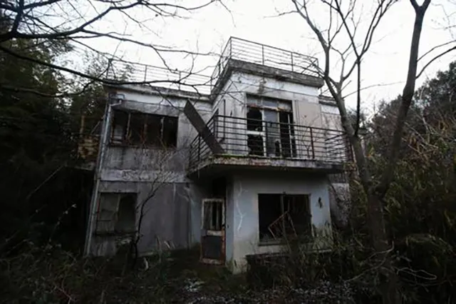 1921年の幽霊屋敷事件の真相：科学が解明した「呪いの家」は一酸化炭素中毒？