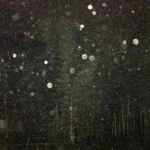 心霊写真のオーブは赤外線の仕業？科学が暴く不思議な光の真相！