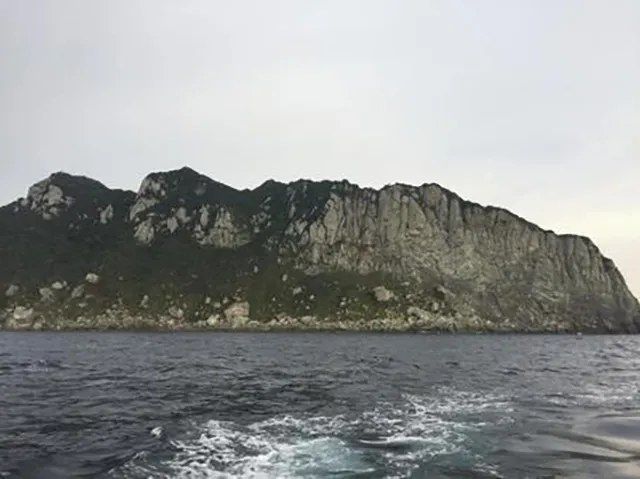 沖ノ島の幽霊噂：福岡の禁断の島に潜む宗像三女神の呪いと禁忌を破る者へ訪れる海道道の恐怖