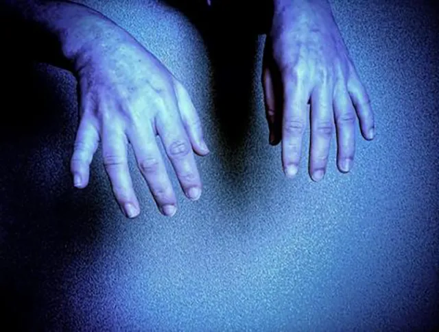 霊に取り憑かれたら&お祓い方法:霊障のサイン・セルフお祓い・神社での除霊の完全ガイド