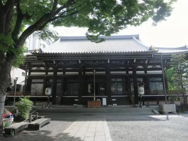 本能寺：織田信長の変霊が彷徨う京都の史跡と心霊現象の関連