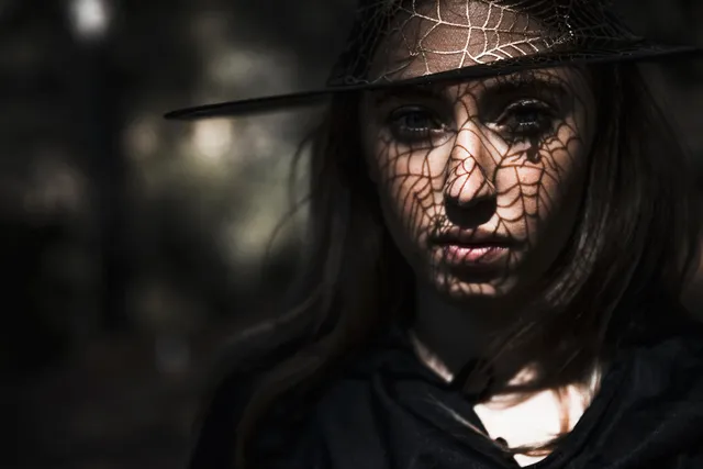 既視感(デジャヴ)と心霊体験の境界:科学が明かす脳の記憶メカニズム