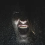 心霊スポットで恐怖を強めるホルモン：アドレナリンとコルチゾールの関係