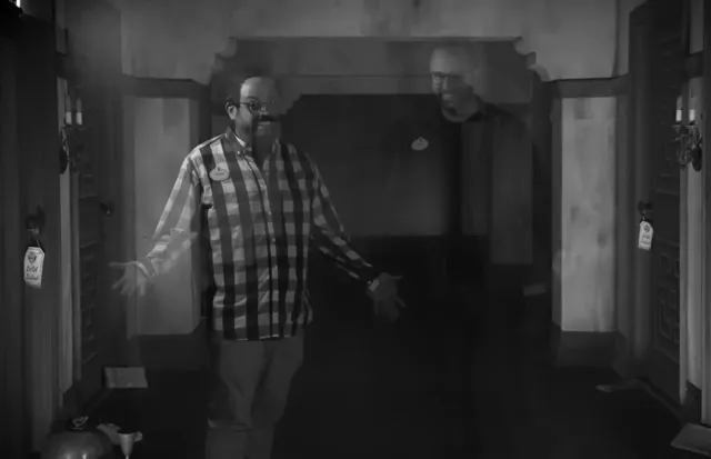 心霊動画のペッパーズ・ゴースト技法：幽霊が浮かぶ映像の光学トリック現象の真相