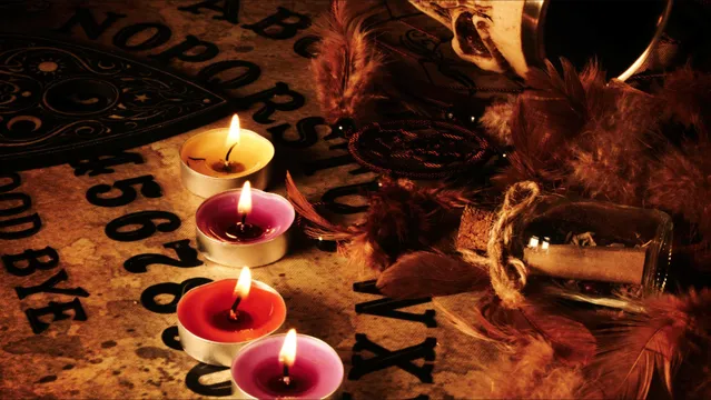 心霊 × 儀式・呪術・占い:降霊&招霊儀式などを科学と民俗学で読み解く