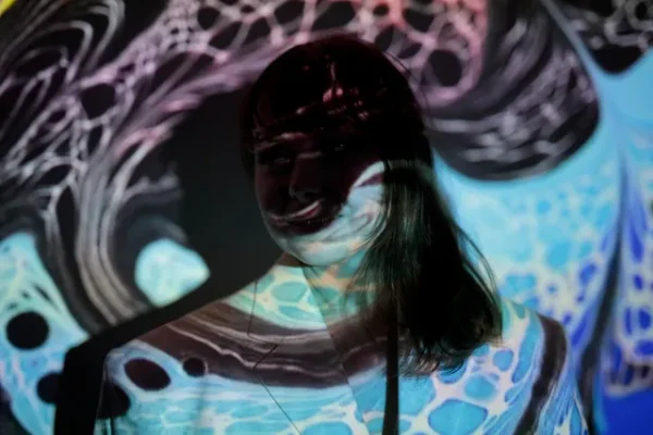 トラウマが“怪異体験”を生むメカニズム：科学で解く扁桃体の役割